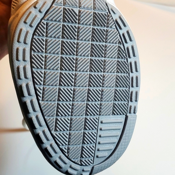 Reebok sneakers 6 1/2 Excellent condition like new - Picture 7 of 17